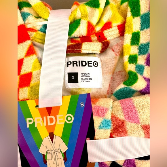 Target Pride Unisex Mid Length Wrap Robe with Belt LGBTQ + Pride NWT - Picture 3 of 9
